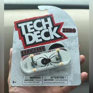 Teck deck finger board toy